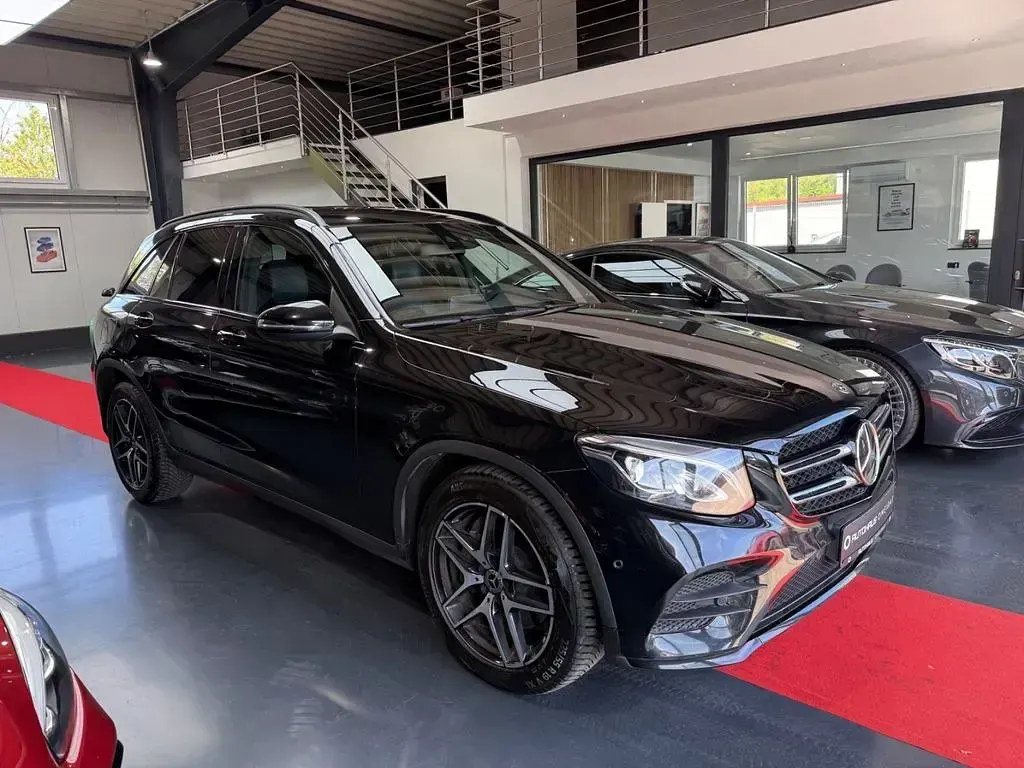 Gebraucht Mercedes GLC350 AMG line 258 PS (189 kW) 2019 Schwarz SUV