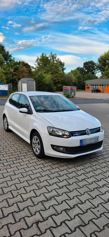 Weiß Gebraucht 2012 VW Polo Kleinwagen | 3.750 € (Fairer Preis) - Bild 1/4