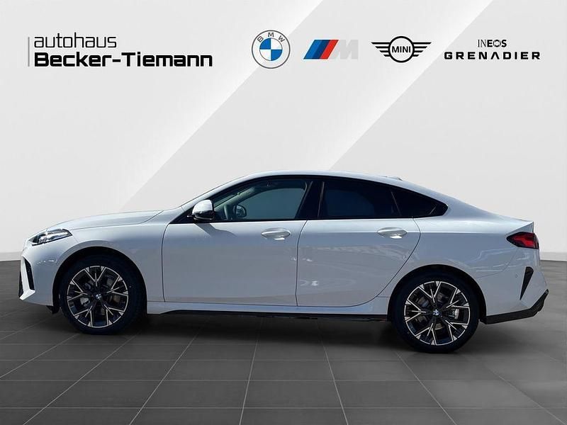 Neu BMW 220 Exclusive 170 PS (125 kW) 2026 Weiß Limousine