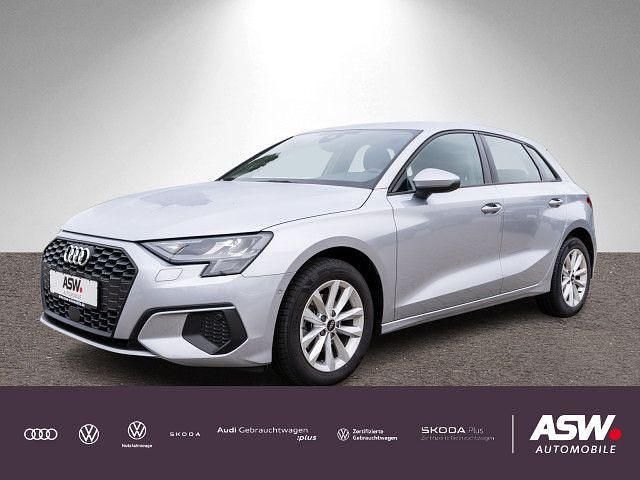 Florettsilber metallic Gebraucht 2022 Audi A3 Limousine | 21.930 € (Fairer Preis) - Bild 1/4