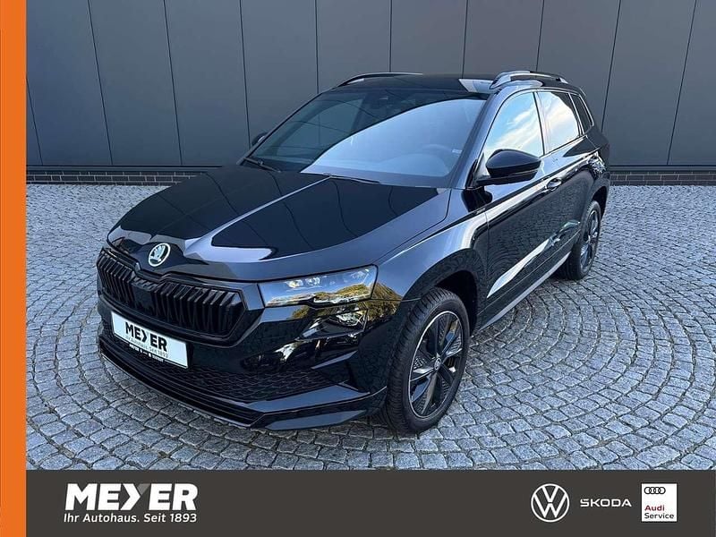 Blackmagic perleffekt Neu 2025 Skoda Karoq SportLine SUV | 34.890 € (Guter Preis) - Bild 1/4