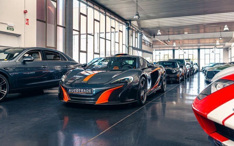 Grau Gebraucht 2015 McLaren 650S Coupé | 299.000 € - Bild 1/4