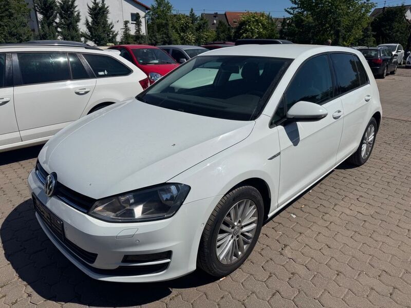 Weiß Gebraucht 2014 VW Golf VII Cup Limousine | 6.990 € (Superpreis) - Bild 1/4