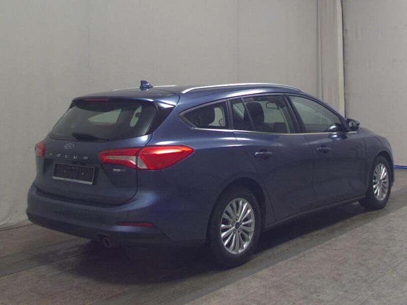 Gebraucht Ford Focus Titanium 125 PS (91 kW) 2021 Chroma blau metallic Kombi