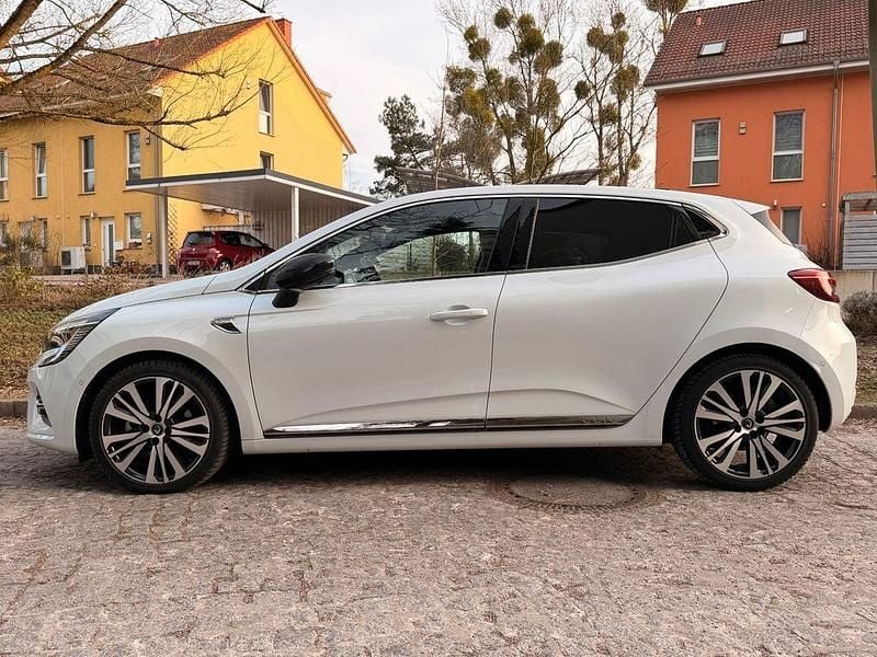 Gebraucht Renault Clio V Initiale Paris 140 PS (102 kW) 2021 Weiß Limousine