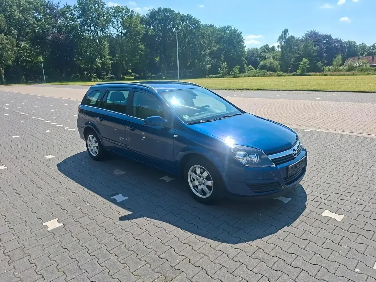 Gebraucht Opel Astra 105 PS (77 kW) 2005 Blau Kombi