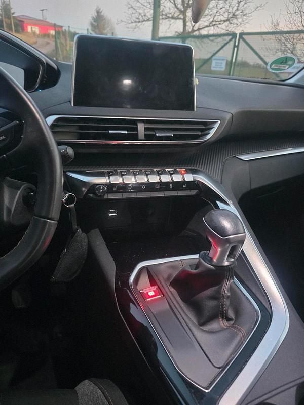 Gebraucht Peugeot 5008 2018 Silber SUV