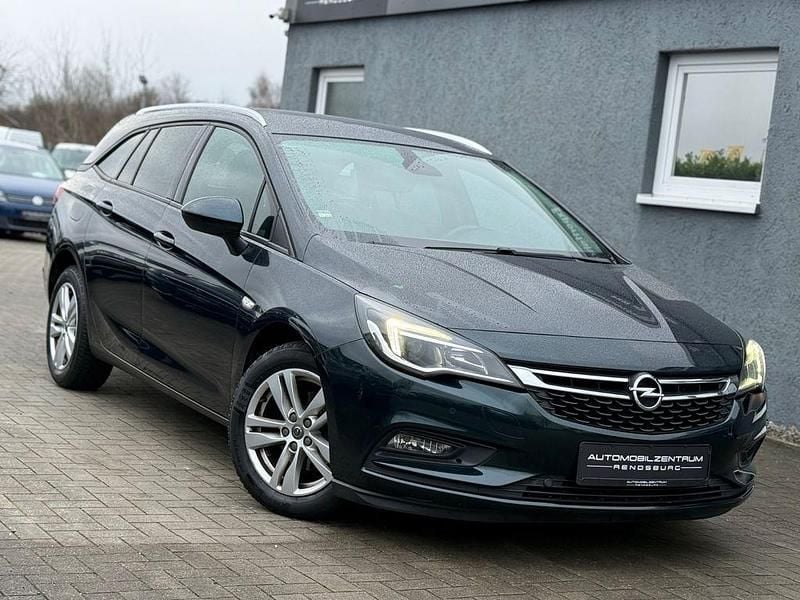 Grün Gebraucht 2018 Opel Astra Kombi | 7.998 € (Guter Preis) - Bild 1/4