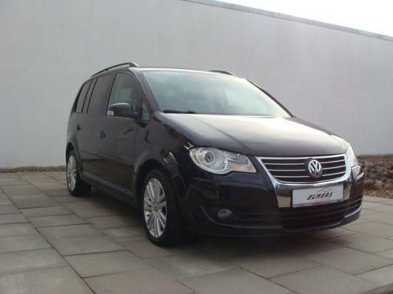 Gebraucht VW Touran Highline 140 PS (102 kW) 2014 Schwarz Van / Kleinbus