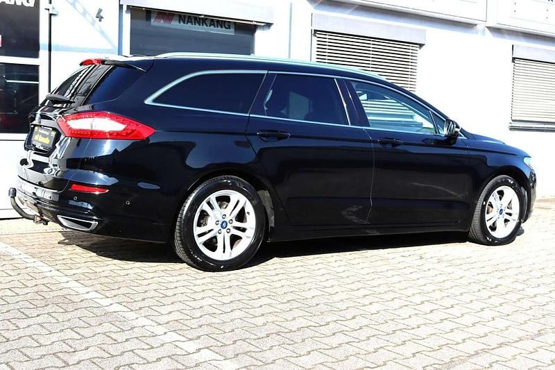 Gebraucht Ford Mondeo Titanium 179 PS (131 kW) 2016 Shadow black Kombi