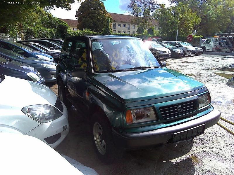 Grün Gebraucht 2002 Suzuki Vitara SUV | 1.999 € - Bild 1/4