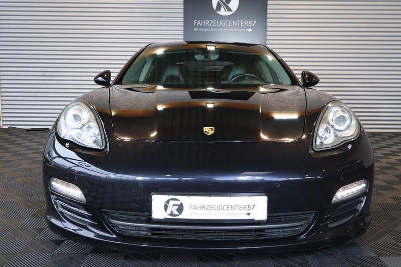 Gebraucht Porsche Panamera 4S 400 PS (294 kW) 2011 Schwarz Limousine