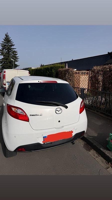 Gebraucht Mazda 2 84 PS (61 kW) 2014 Weiß Kleinwagen