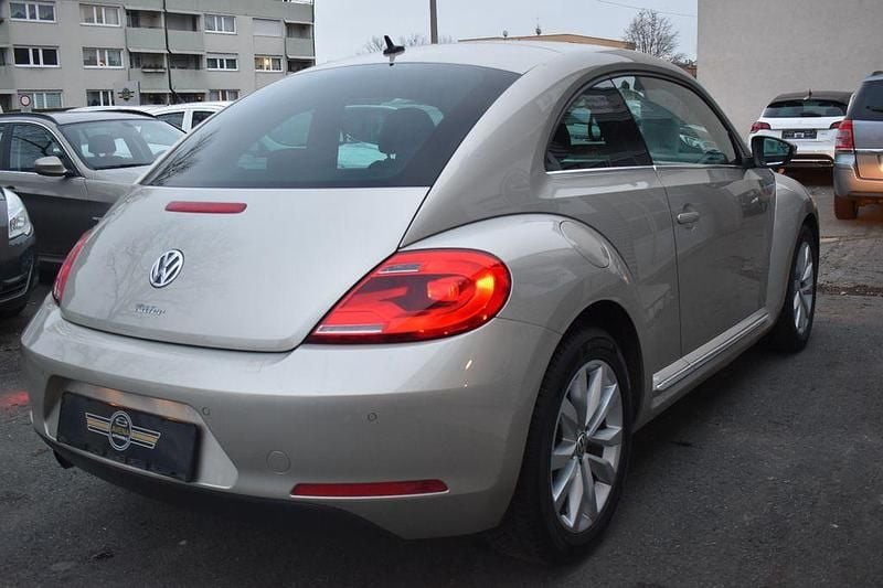 Gebraucht VW Beetle Design 105 PS (77 kW) 2012 Braun Kleinwagen