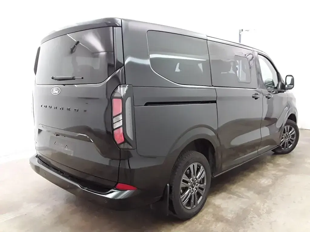 Gebraucht Ford Tourneo Custom Titanium 233 PS (171 kW) 2025 Obsidianschwarz metallic Van