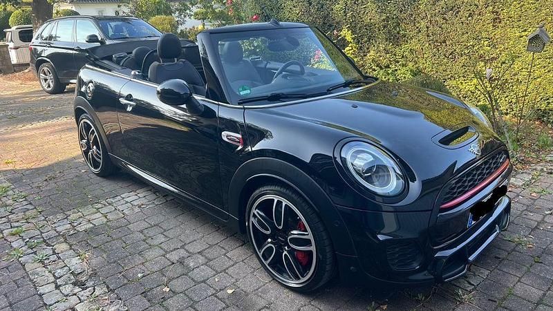 Gebraucht Mini John Cooper Works 231 PS (169 kW) 2018 Schwarz Kleinwagen