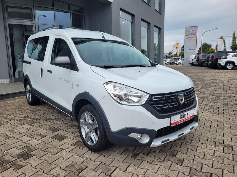 Gebraucht Dacia Dokker Stepway 131 PS (96 kW) 2020 Glacier weiss Van / Kleinbus