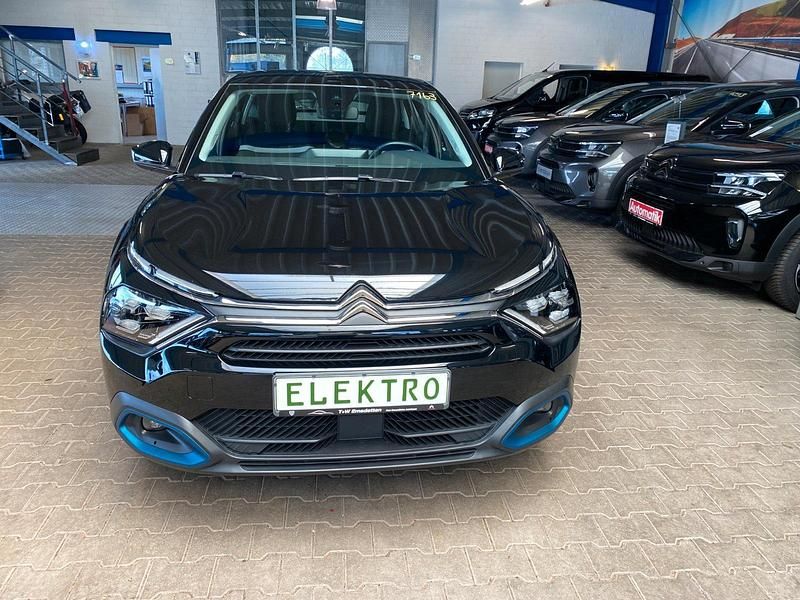 Second-hand Citroën e-C4 100 kW (136 CP) 2023 Negru Berlinǎ