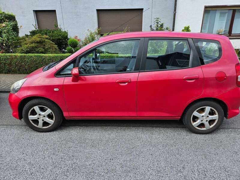 Rot Gebraucht 2007 Honda Jazz Cool Kleinwagen | 1.900 € (Guter Preis) - Bild 1/4