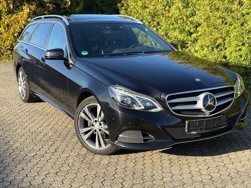 Second-hand Mercedes E350 258 CP (189 kW) 2014 Negru Berlinǎ