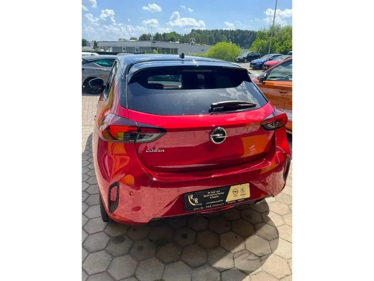 Usado Opel Corsa GS Line 101 CV (74 kW) 2023 Rojo Utilitario