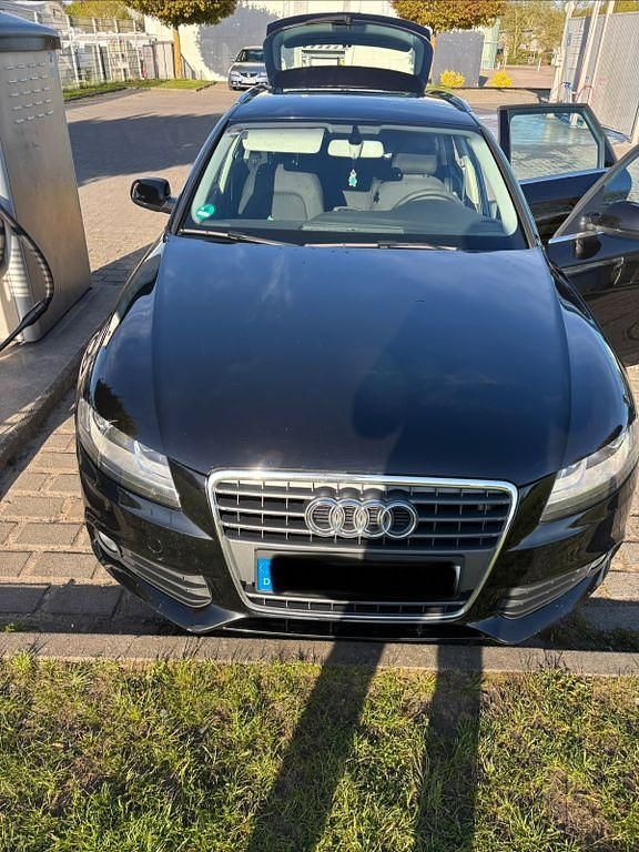 Gebraucht Audi A4 Attraction 179 PS (131 kW) 2011 Schwarz Kombi