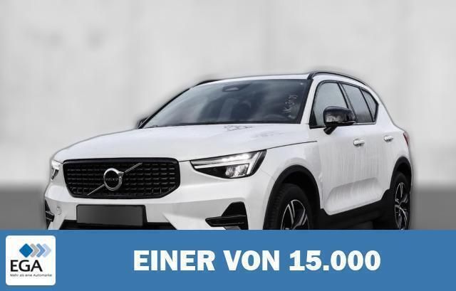 Gebraucht Volvo XC40 Plus 163 PS (119 kW) 2023 Weiß metallic SUV
