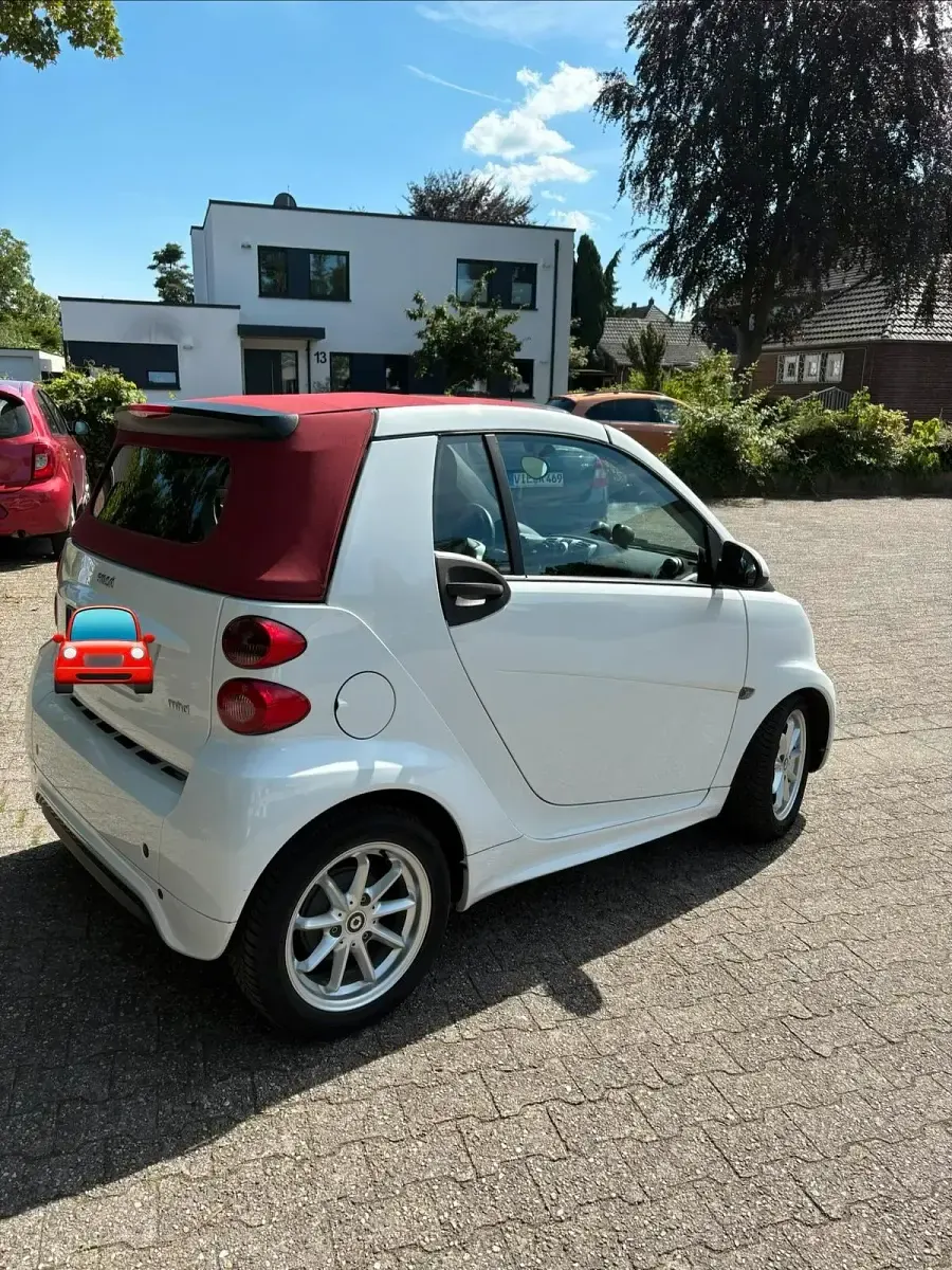 Gebraucht Smart ForTwo Cabrio Passion 71 PS (52 kW) 2014 Weiß Cabrio