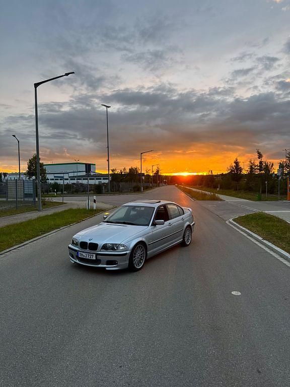 Gebraucht BMW 330 M Sport 231 PS (169 kW) 2001 Silber Limousine