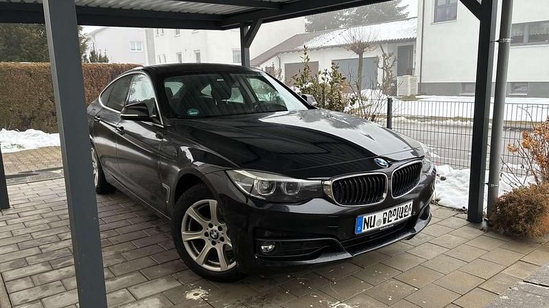 Gebraucht BMW 320 Advantage 190 PS (139 kW) 2018 Schwarz Kleinwagen
