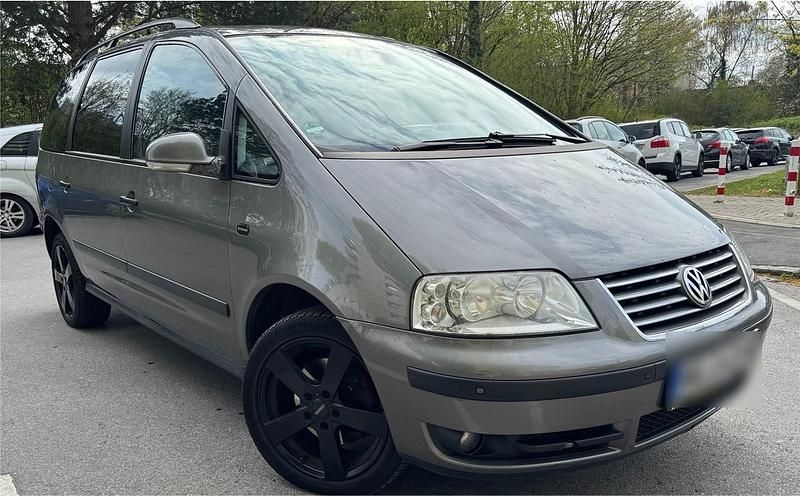 Second-hand VW Sharan 140 CP (102 kW) 2007 Monovolum