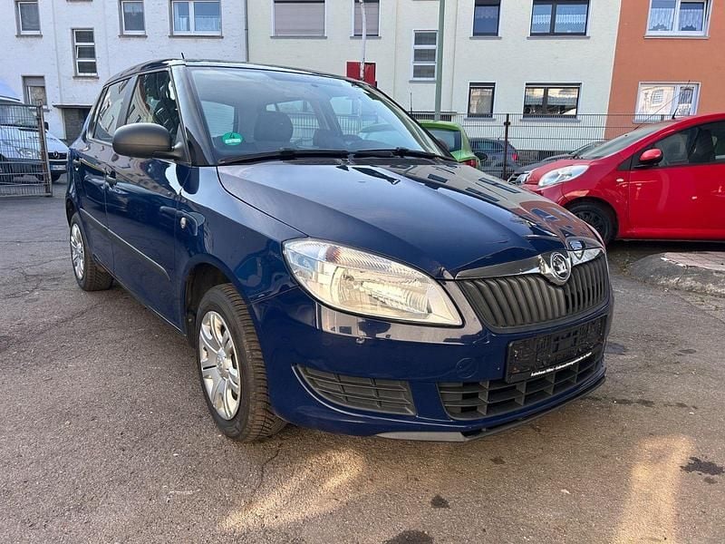 Gebraucht Skoda Fabia 60 PS (44 kW) 2014 Blau Kleinwagen