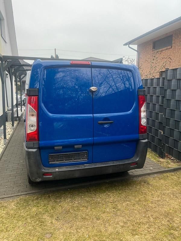 Gebraucht Peugeot Expert 131 PS (96 kW) 2012 Blau Van