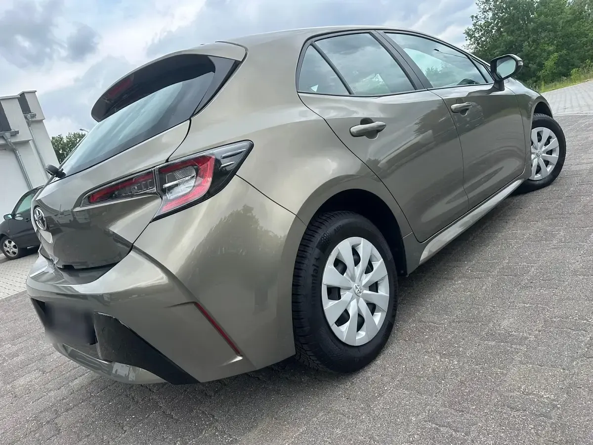 Używany Toyota Corolla 116 KM (85 kW) 2019 Hatchback