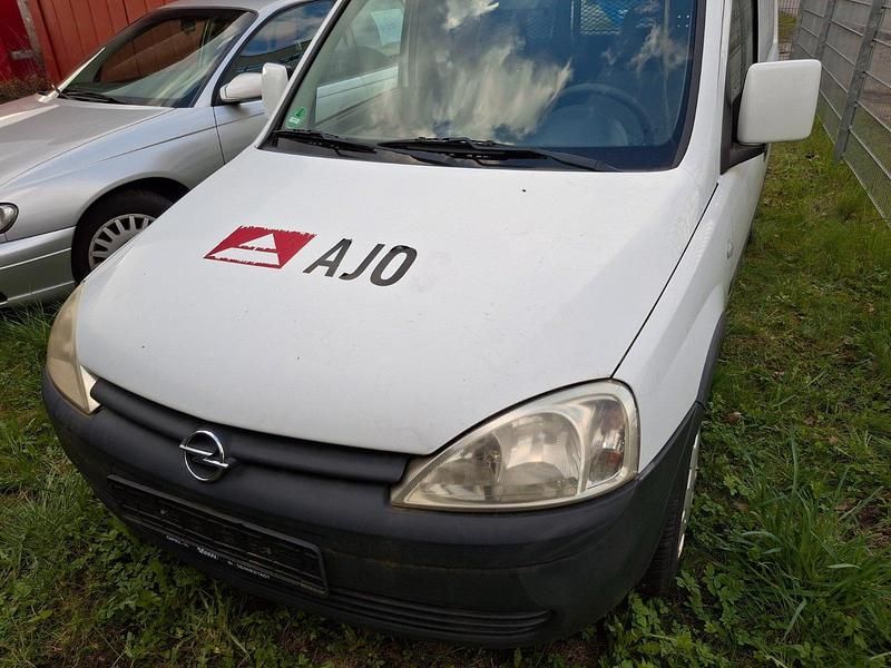 Gebraucht Opel Combo 93 PS (68 kW) 2007 Weiß Van / Kleinbus