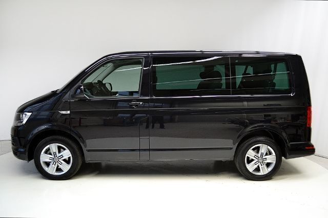 Gebraucht VW T6 Comfortline 150 PS (110 kW) 2016 Schwarz metallic Van