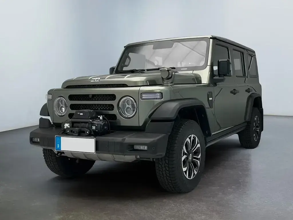 Neu BAW 212 166 PS (122 kW) 2025 Grau SUV