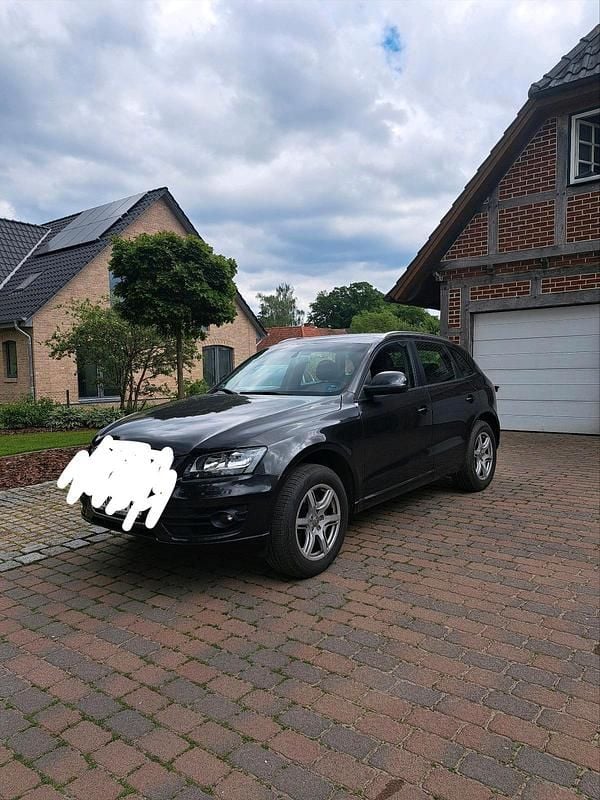 Grau Gebraucht 2011 Audi Q5 SUV | 10.999 € (Etwas zu teuer) - Bild 1/4