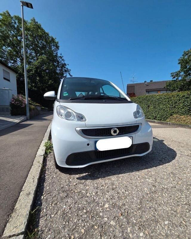Weiß Gebraucht 2013 Smart ForTwo Coupé Passion Coupé | 7.199 € (Fairer Preis) - Bild 1/4