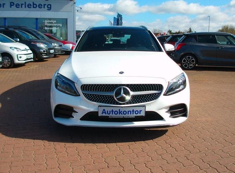 Gebraucht Mercedes C200 AMG line 184 PS (135 kW) 2020 Weiß Kombi