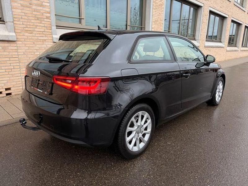 Gebraucht Audi A3 Attraction 150 PS (110 kW) 2013 Schwarz Limousine