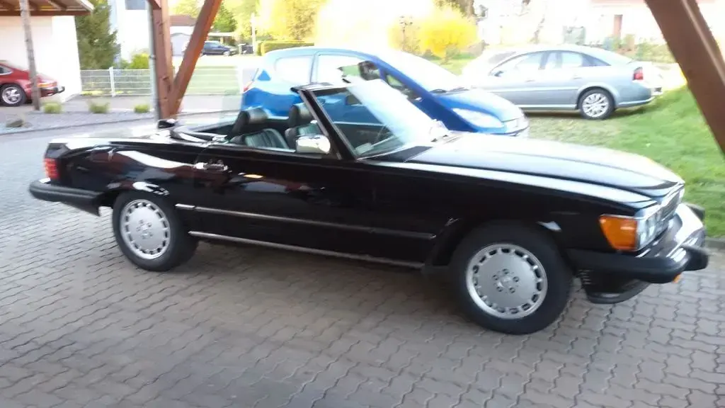 Gebraucht Mercedes 560 227 PS (166 kW) 1987 Schwarz Cabrio