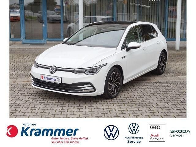 Weiß Gebraucht 2022 VW Golf VIII Style Limousine | 24.780 € (Superpreis) - Bild 1/2