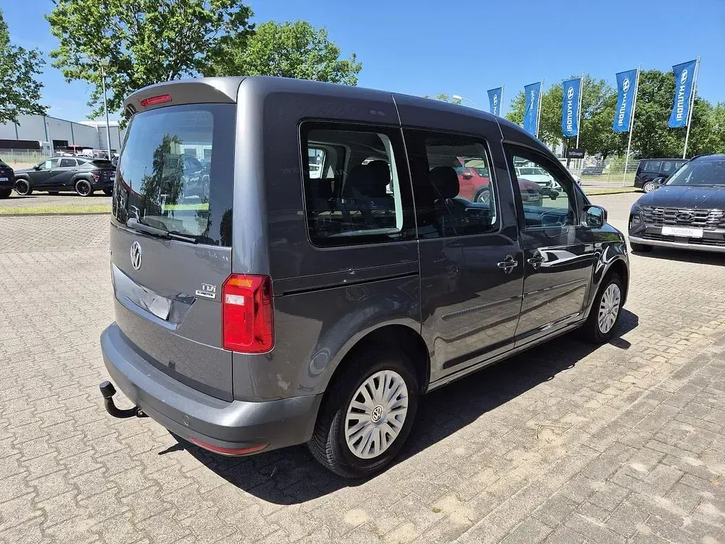 Gebraucht VW Caddy Trendline 102 PS (75 kW) 2016 Indiumgrau metallic Van / Kleinbus