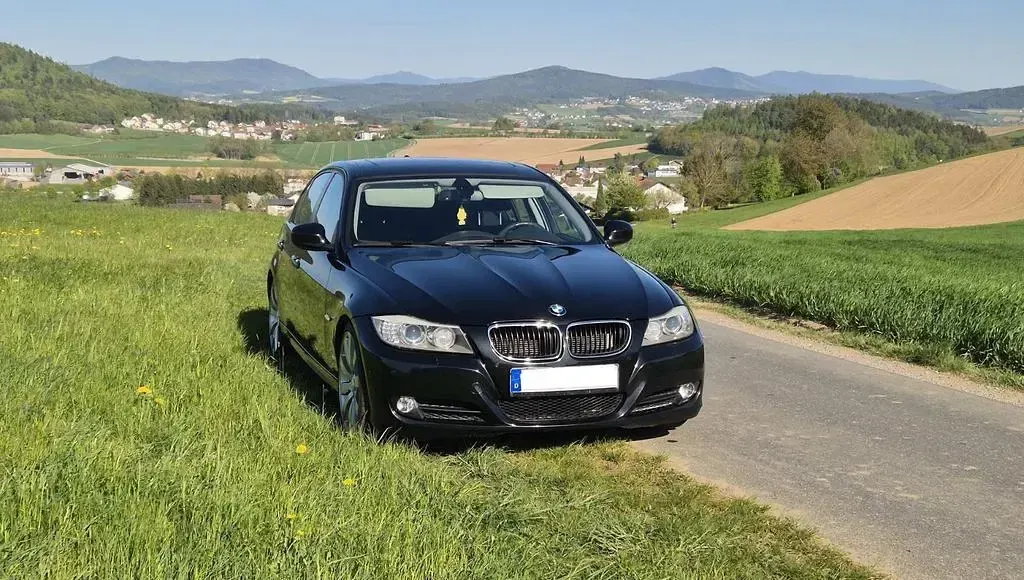 Używany BMW 320 Performance 170 KM (125 kW) 2011 Czarny Sedan/Limuzyna