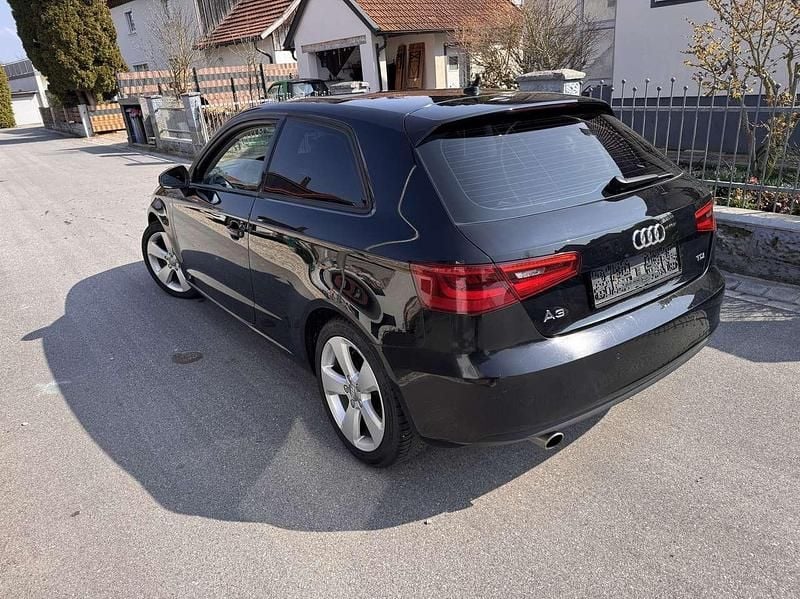Gebraucht Audi A3 Ambition 110 PS (80 kW) 2014 Schwarz Kleinwagen