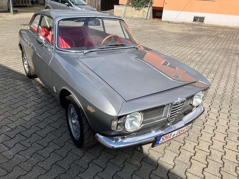 Silber Gebraucht 1970 Alfa Romeo GT Junior Coupé | 34.900 € - Bild 1/4