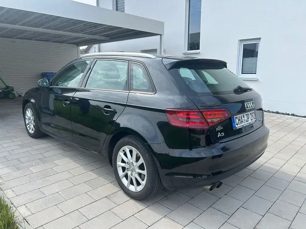 Gebraucht Audi A3 Attraction 125 PS (91 kW) 2015 Schwarz Limousine