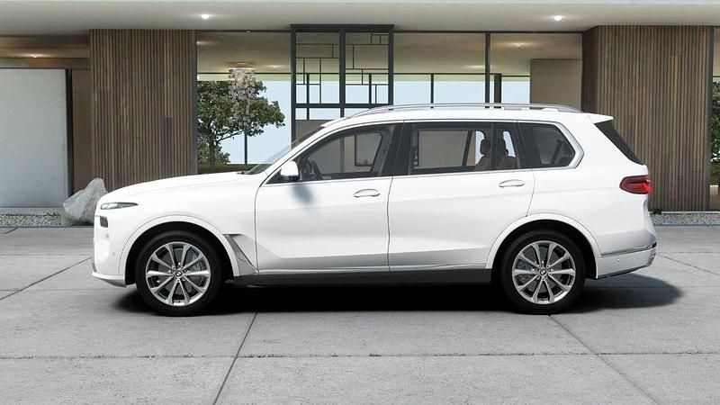 Neu BMW X7 352 PS (258 kW) 2026 Alpinweiß uni SUV
