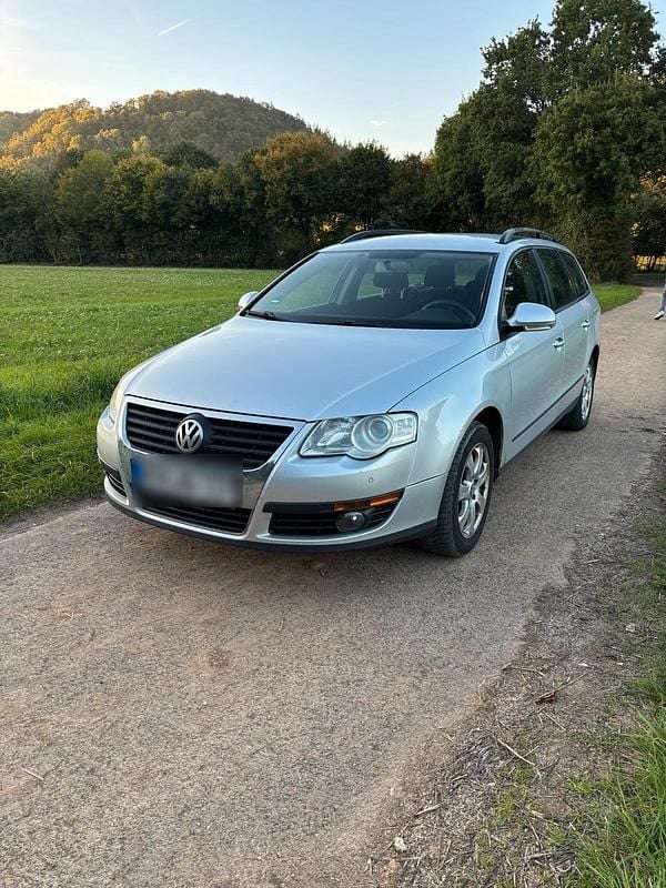 Silber Gebraucht 2008 VW Passat Kombi | 1.700 € (Superpreis) - Bild 1/4